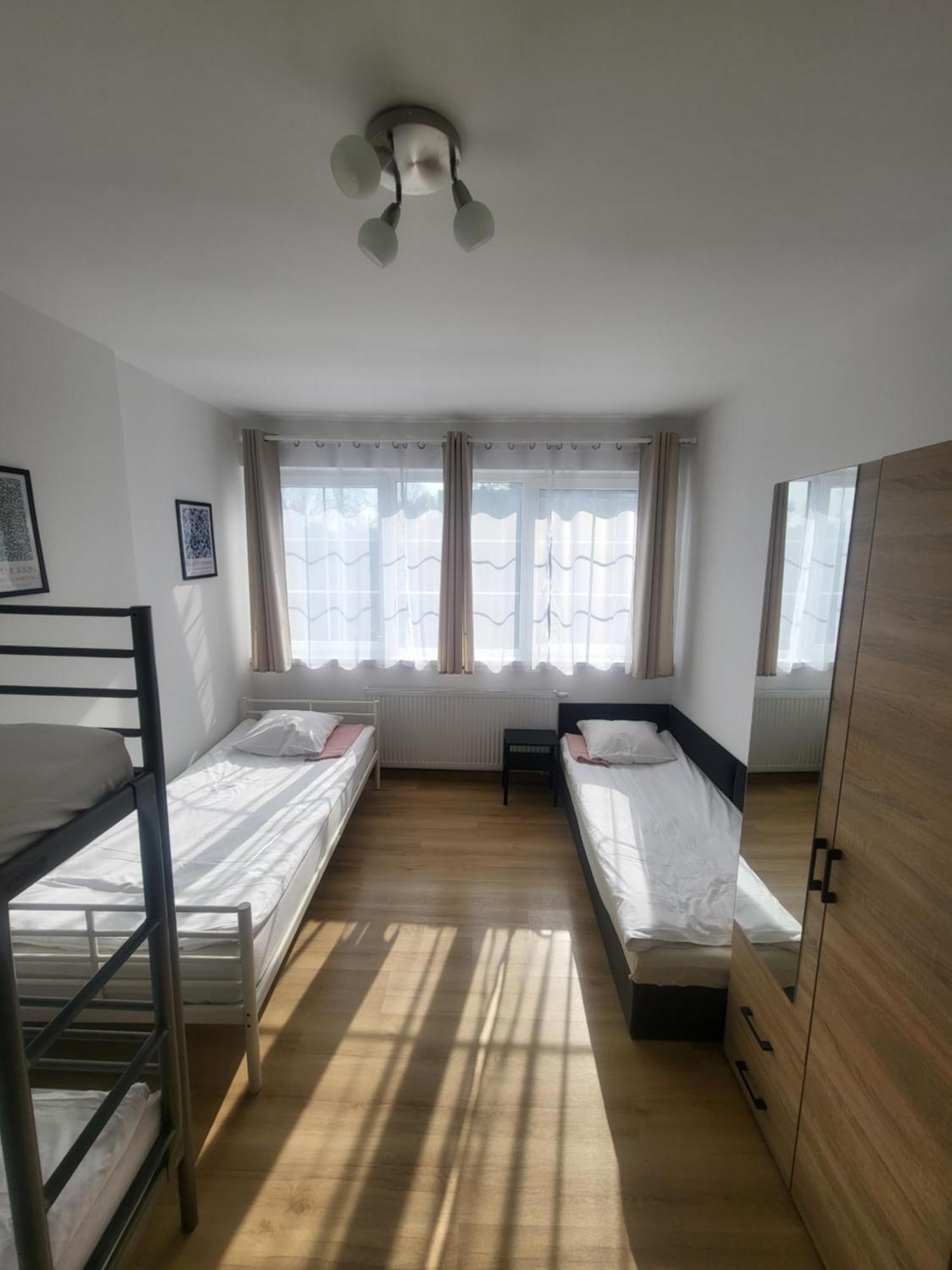 Rooms4Rest Popularna - Private Rooms For Tourists - Atr Consulting Sp, Z O,O, Varsovia Exterior foto
