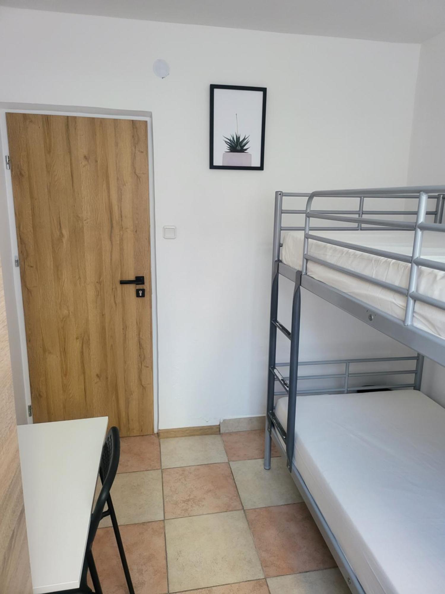 Rooms4Rest Popularna - Private Rooms For Tourists - Atr Consulting Sp, Z O,O, Varsovia Exterior foto